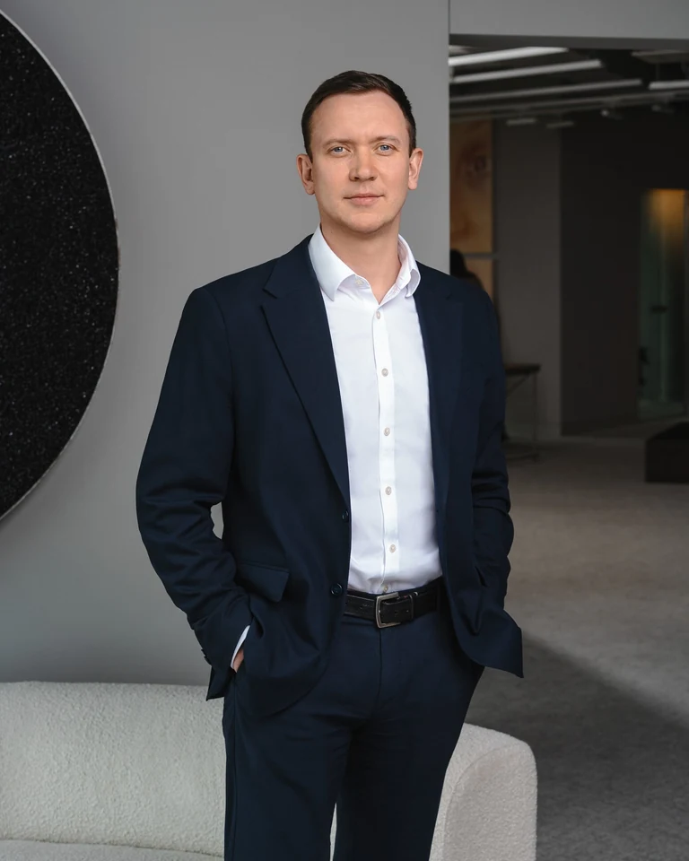 Demus Asset Management – portretas biure